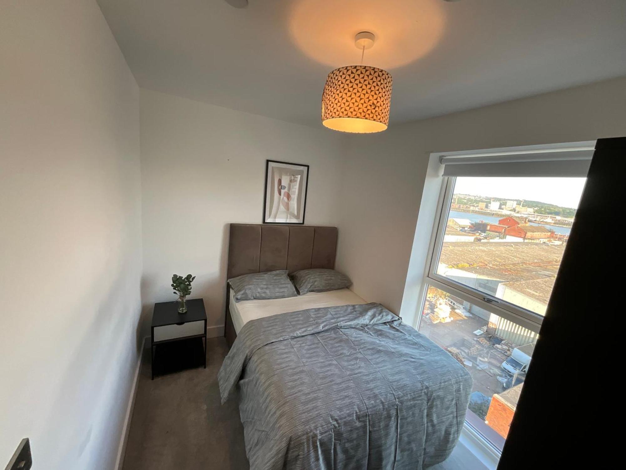 Deluxe Double Bed In Shared Apt Near Canary Wharf, City Airport & O2 Arena With Thames View London Exterior photo