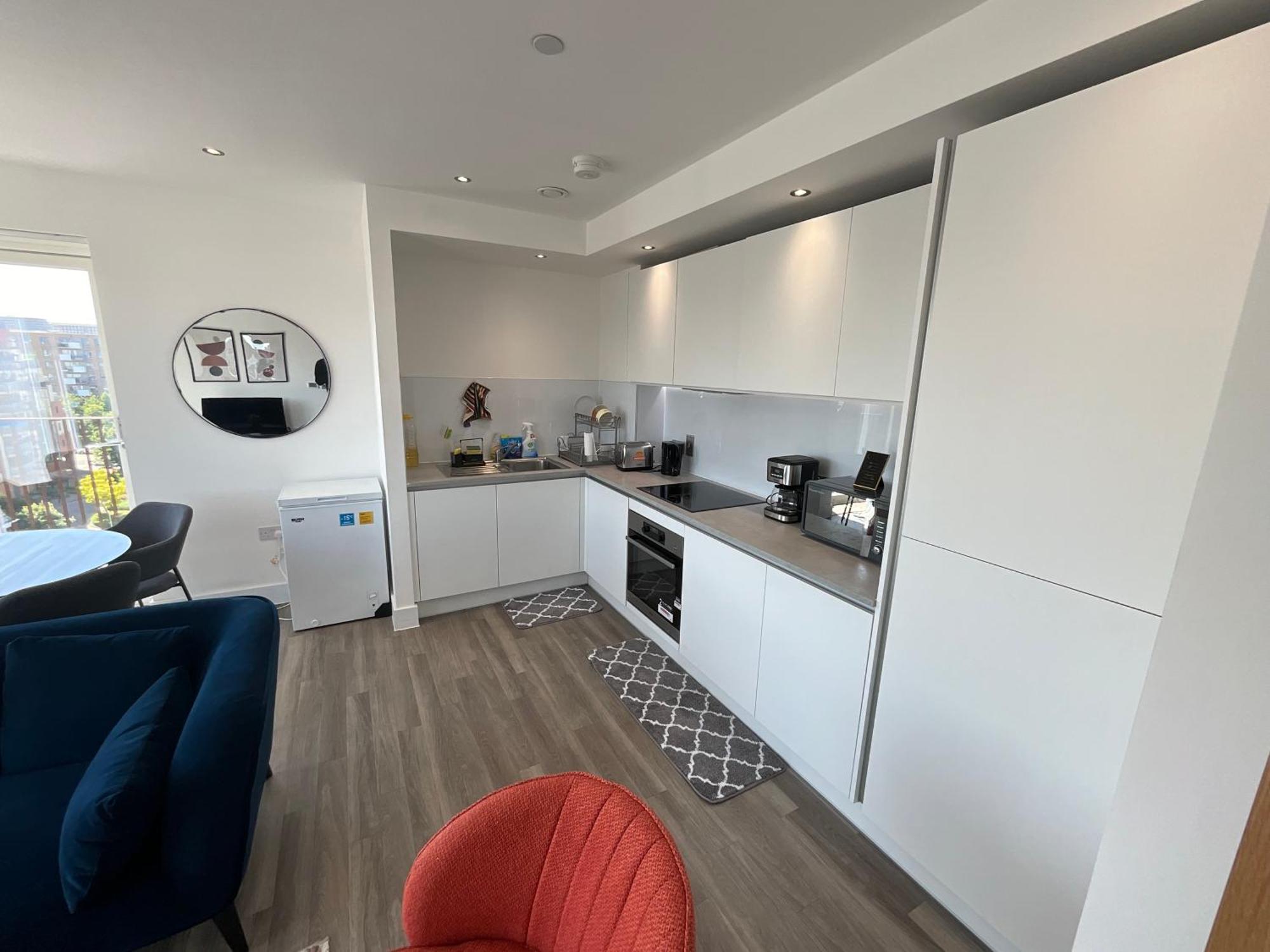 Deluxe Double Bed In Shared Apt Near Canary Wharf, City Airport & O2 Arena With Thames View London Exterior photo